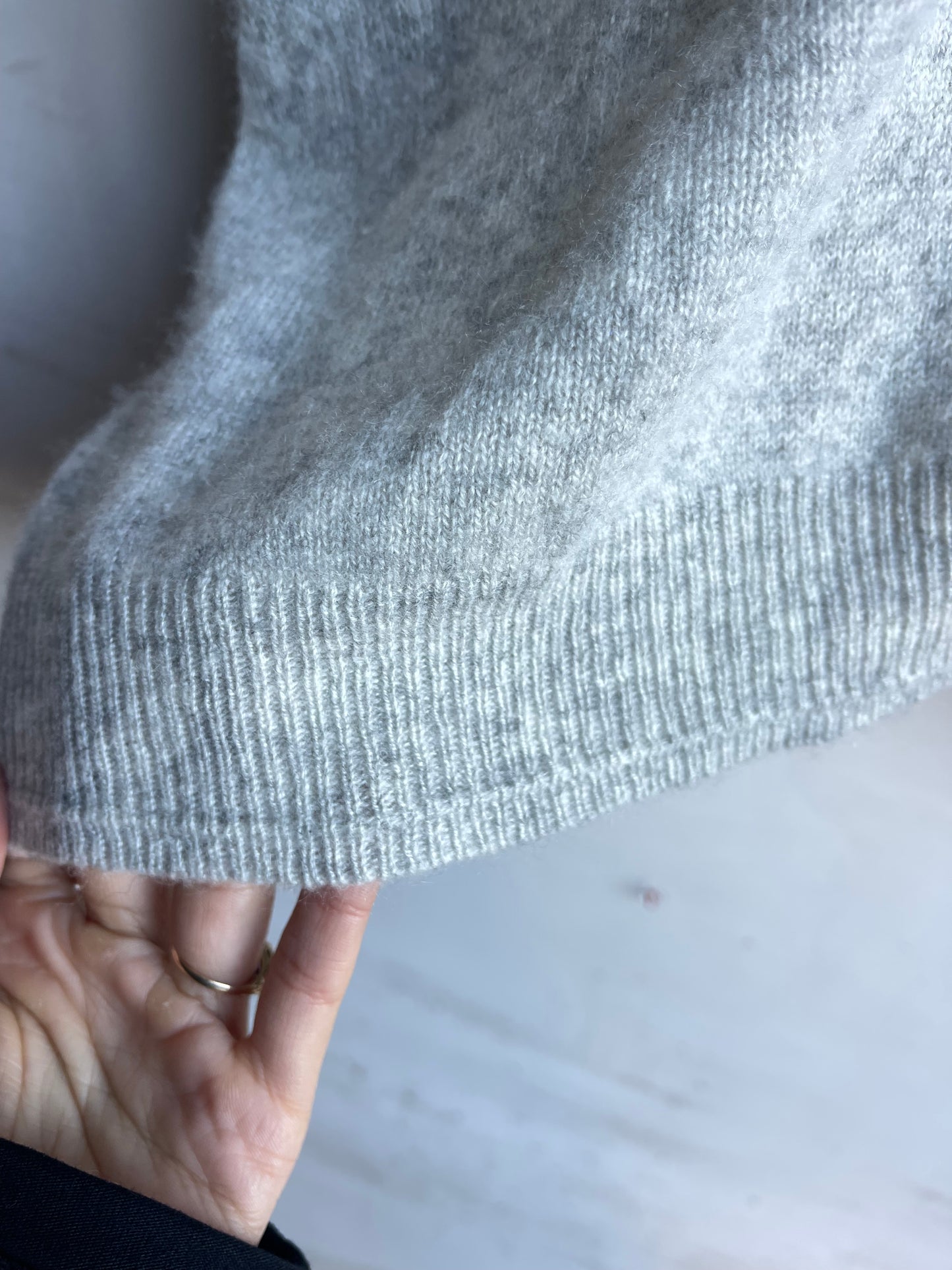 Cashmere grey sweater